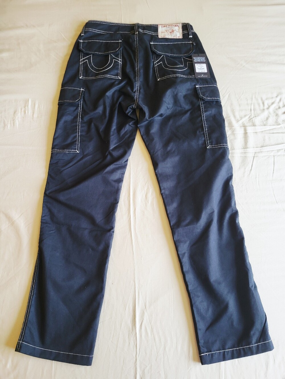 True Religion Cargo Pant Mens 30 Jet Black White Stitch NWT - Picture 4 of 11
